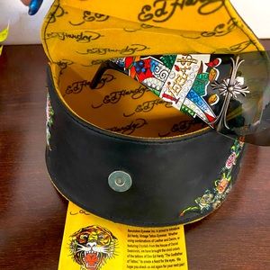 Ed Hardy Sunglasses beautiful Swarovski crystals gambler skull, Vegas w/case.
